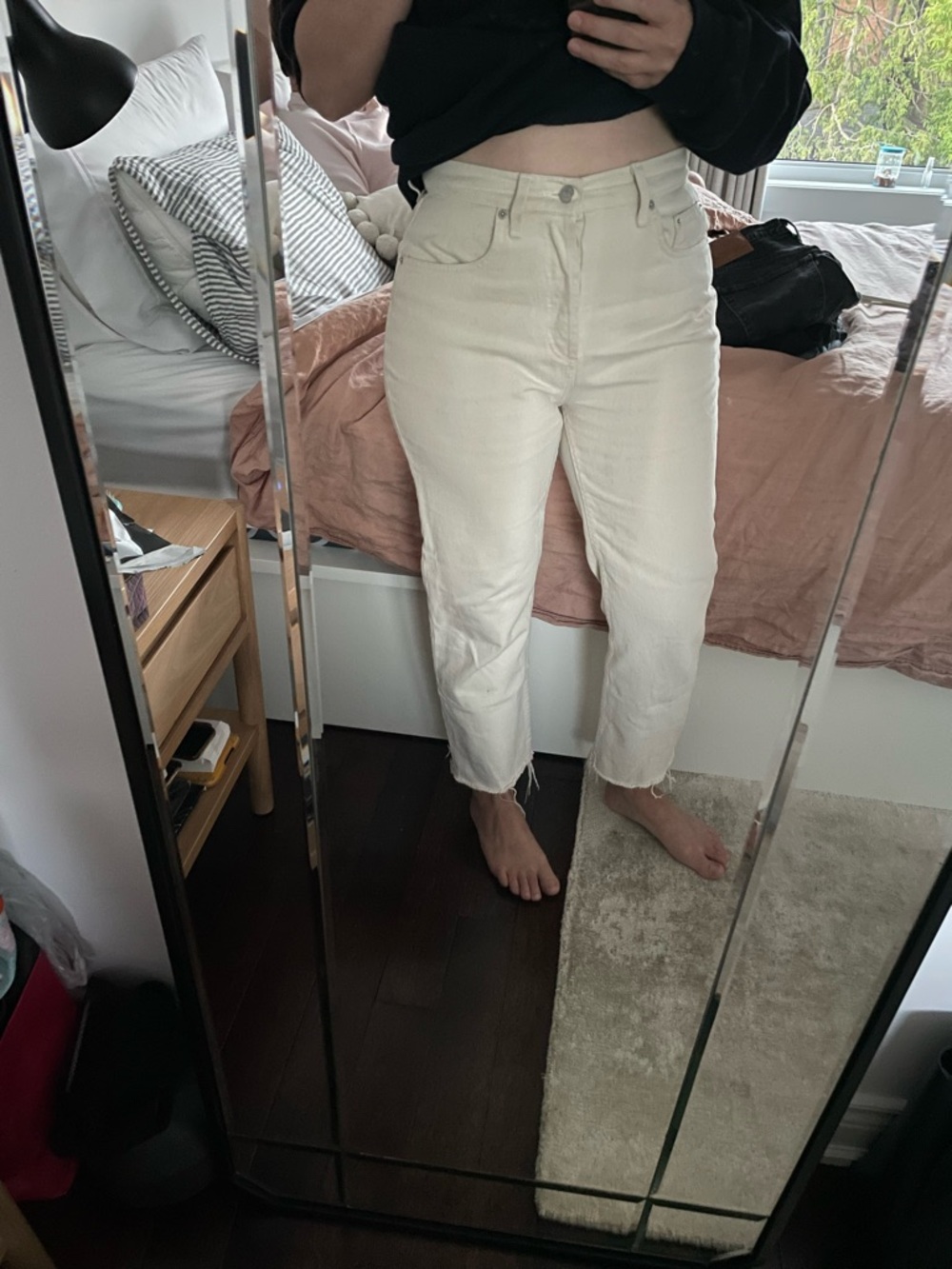 Yoga Jeans Emily Slim High-Rise Ankle Straight Jeans in Off-White - Women